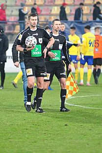 Rozhodcovia po zpase |  autor: Rudolf Makurica