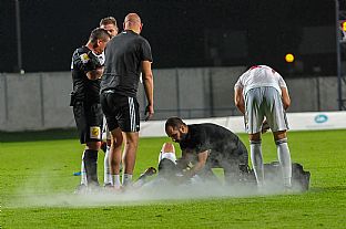 Oetrovanie hra host. |  autor: Rudolf Makurica