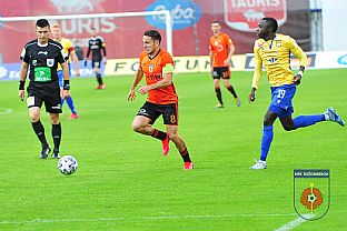 Dalibor Tak, Michal Jonec a Sainey Njie. |  autor: Rudolf Makurica