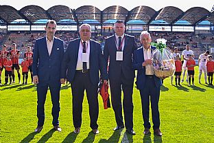 �ubom�r Golis, �tefan Hodo�ko, R�bert Dadykin a Milan Bez�k st. |  autor: Rudolf Ma�kurica