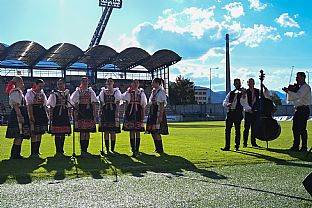 Vyst�penie folkl�rneho s�boru |  autor: Rudolf Ma�kurica