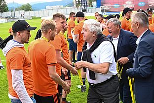 Odovzd�vanie medail� |  autor: Rudolf Ma�kurica