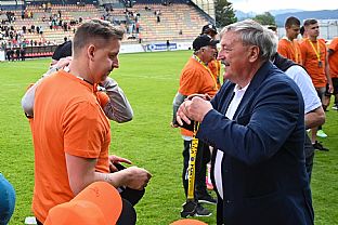 Odovzd�vanie medail� |  autor: Rudolf Ma�kurica