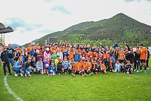 Hr��i spolu s fan��ikmi |  autor: Rudolf Ma�kurica