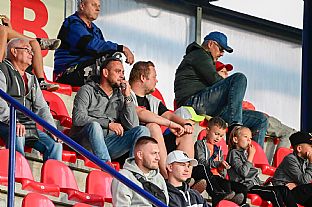 Divci na zpase |  autor: Rudolf Makurica