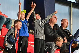 Divci na zpase |  autor: Rudolf Makurica