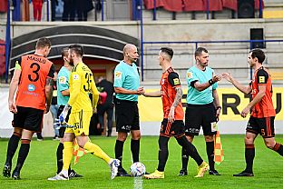 Jn Maslo, Peter Bednr, Ivan Krajrik, Michal Smolk, Oliver Lutern, Tom Vorel a tefan Gerec. |  autor: Rudolf Makurica