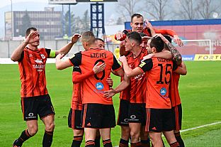 J�n Maslo, Adam Tu�n�, Filip Lich�, Adam Morong, Matej Madle��k, Alexander Moj�i�, �tefan Gerec a Oliver Luter�n. |  autor: Rudolf Ma�kurica