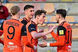 Tom� Bob�ek, Martin Bo�a, Matej Madle��k a Samuel �ef��k. |  autor: Rudolf Ma�kurica