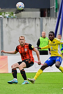 Luk� Fabi� a Usman Adekunle Issa |  autor: Rudolf Ma�kurica