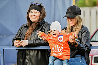 Fan��ikovia na z�pase |  autor: Rudolf Ma�kurica