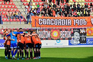 Pred zpasom |  autor: Rudolf Makurica