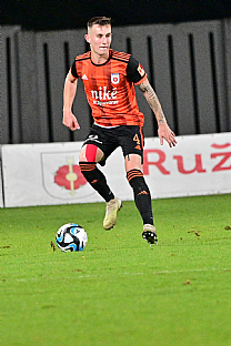 Oliver Lutern |  autor: Rudolf Makurica