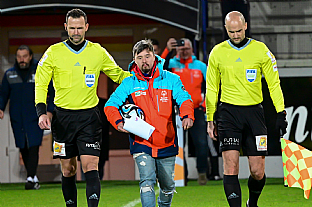 Nstup na zpas |  autor: Rudolf Makurica