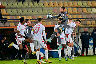 Rahim Ibrahim, Martin Chrien, Damin Bari, Eynel Soares, Samuel Lavrink, Oliver Lutern a Artur Gajdo. |  autor: Rudolf Makurica