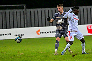 Oliver Lutern a Jude Sunday. |  autor: Rudolf Makurica