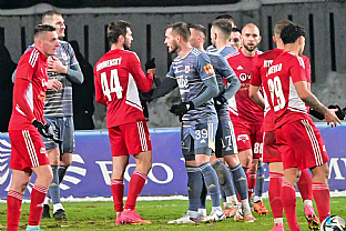 Martin Polievka, Jn Maslo, Timotej Zhumensk, Juraj Kotula, Adam Tun, imon Gabriel, Marek Zsigmund, Marek Hlinka, Martin Rymarenko a Enzo Arevalo. |  autor: Rudolf Makurica