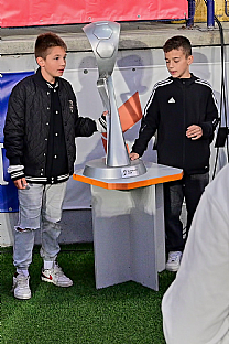 Pohr je n |  autor: Rudolf Makurica