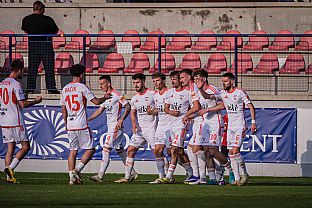 Martin Chrien, Martin Ba��k, Oliver Luter�n, Alexander Moj�i�, J�n Murga�, Jan Hlad�k, Daniel K�stl, Dominik Ma�ek a Timotej M�dry. |  autor: Matej Sagan