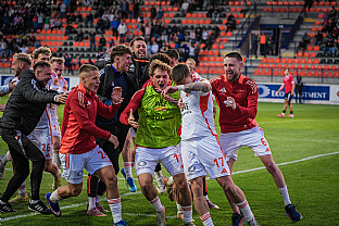 Marko Kelemen, J�n Kesni�, J�n Murga�, Daniel K�stl, Patrik Jevo�, Boris Halada, Marek Her�ut, Vojt�ch Nov�k, Adam Tu�n� a Timotej M�dry. |  autor: Matej Sagan
