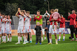 Alexander Moj�i�, Mari�n Chobot, Adam Tu�n�, J�n Murga�, Dominik Ma�ek, David Jackuliak, Jozef Kapl��, Jan Hlad�k, Patrik Jevo� a Luk� Endl. |  autor: Matej Sagan