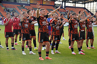 Adri�n Sl�vik, Tom� Buchvaldek, Alexander Seleck�, Mari�n Chobot, Tom� Maru�in, Mat�j Koubek, Dominik Kostka, Jaroslav K�stl, Alexander Moj�i�, Oliver Luter�n a Adam Tu�n�. |  autor: Luk� Mi�ata