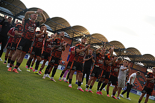 Luk� Ho�ala, Mari�n Chobot, Mat�j Koubek, Tom� Maru�in, Marko Kelemen, Dominik Kostka, Alexander Moj�i�, Jaroslav K�stl, Oliver Luter�n, Martin Bo�a, Adam Tu�n�, Kevin Hu�a, Tom� H�bschman a Oliver Luter�n. |  autor: Luk� Mi�ata